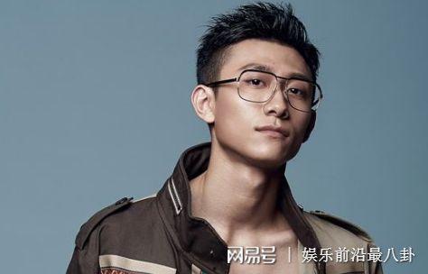 博主爆料张一山视频大全,揭秘明星幕后生活瞬间